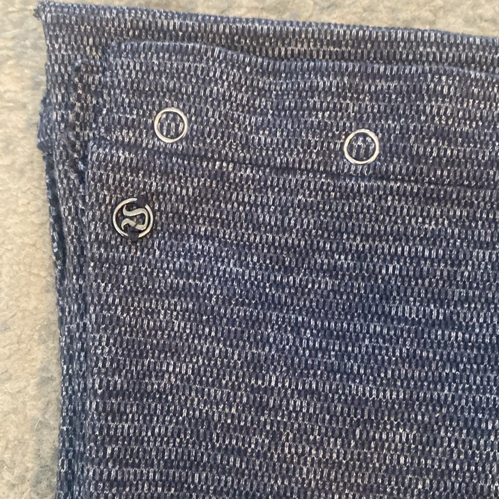 lululemon gray vinyasa scarf - Picture 5 of 5